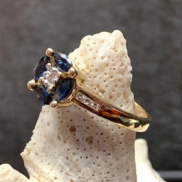 Sapphire Diamond 14K Yellow Gold Estate Ring Sz 7  J826 - Picture 2 of 8